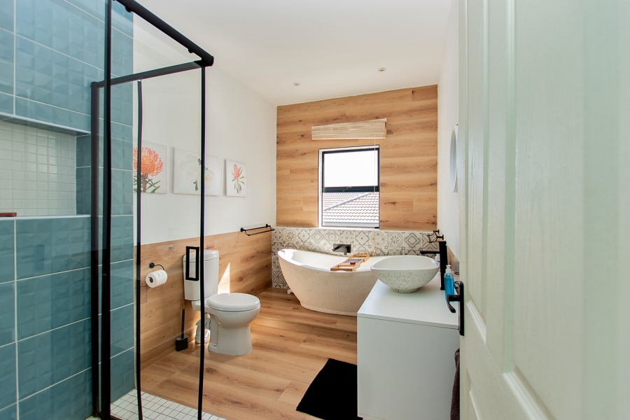 3 Bedroom Property for Sale in Sandy Point Western Cape